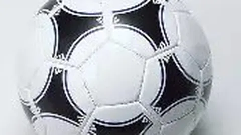 王钰栋乌龙助浙江队赛季首胜，4-0完胜武汉三镇