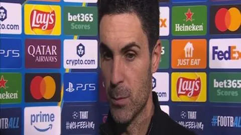 “切尔西中场霍尔参加PFA体育总监培训，罗马诺曝料。”